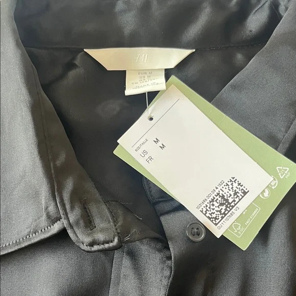 NWT. Women’s Black Satin Oversized Shirt - Picture 2 of 5